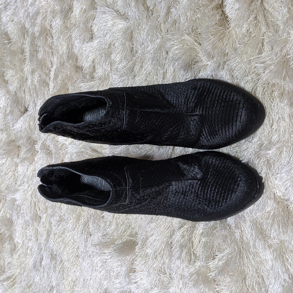 UGG Australia Women's Black Charlotte Snake Print Calf Hair Ankle Boots 8 - Picture 2 of 8